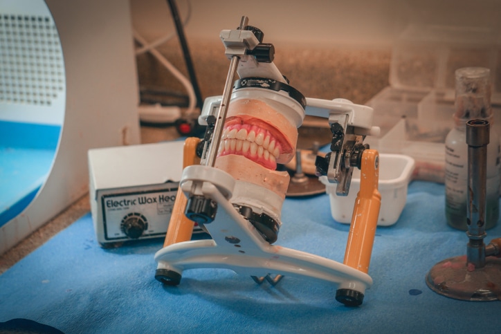 Four In One Dental Implants Cost