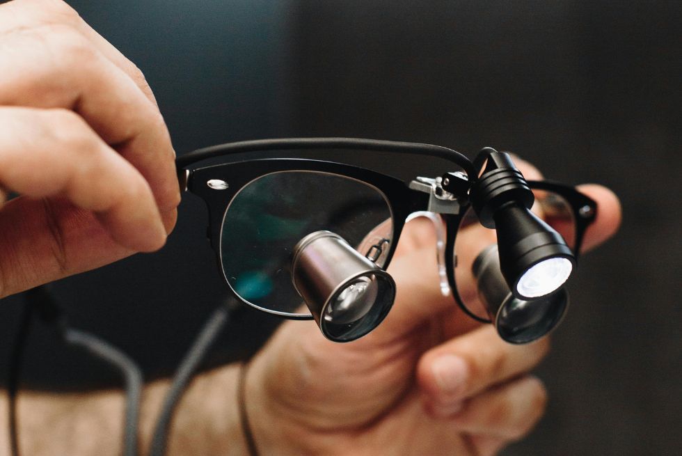 loupes for dental assistants